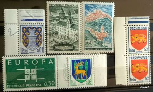 France - Mixed Lot of 7 Unused stamps (1 with Hinge Mark)
