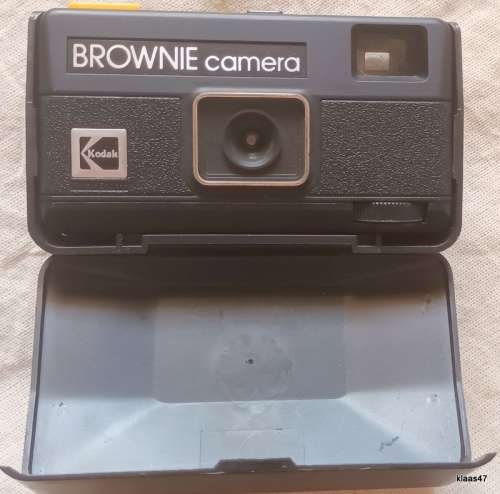Kodak - Brownie Camera - 1980`s - 110 Instamatic (In original plastic cover)