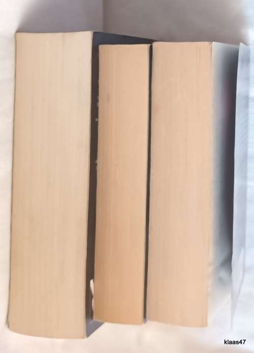 Twilight Series - Stephenie Meyer - New Moon, Eclipse, Breaking Dawn - Paperbacks