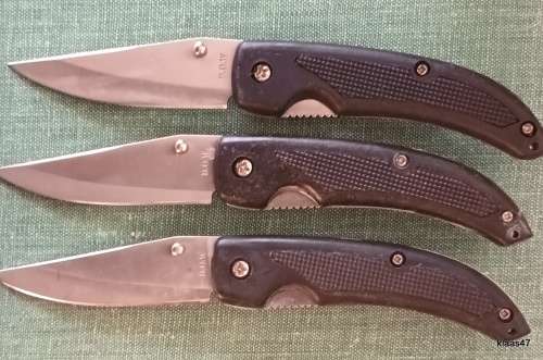 D.O.W - 3 Pocket Knives (Handles have cracks)