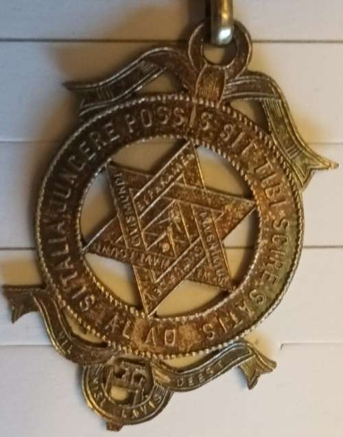 Vintage - Masonic Breat Jewel/Medal - In original box Toye & co. Ltd