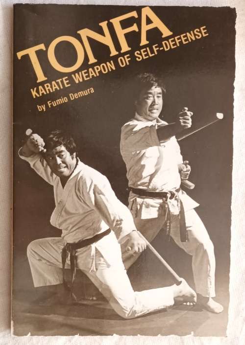 Tonfa: Karate Weapon of Self-Defence - Fumio Demura - Paperback