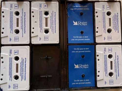 Reader`s Digest: All-Time Sentimental Favourites with 5 Music Cassettes