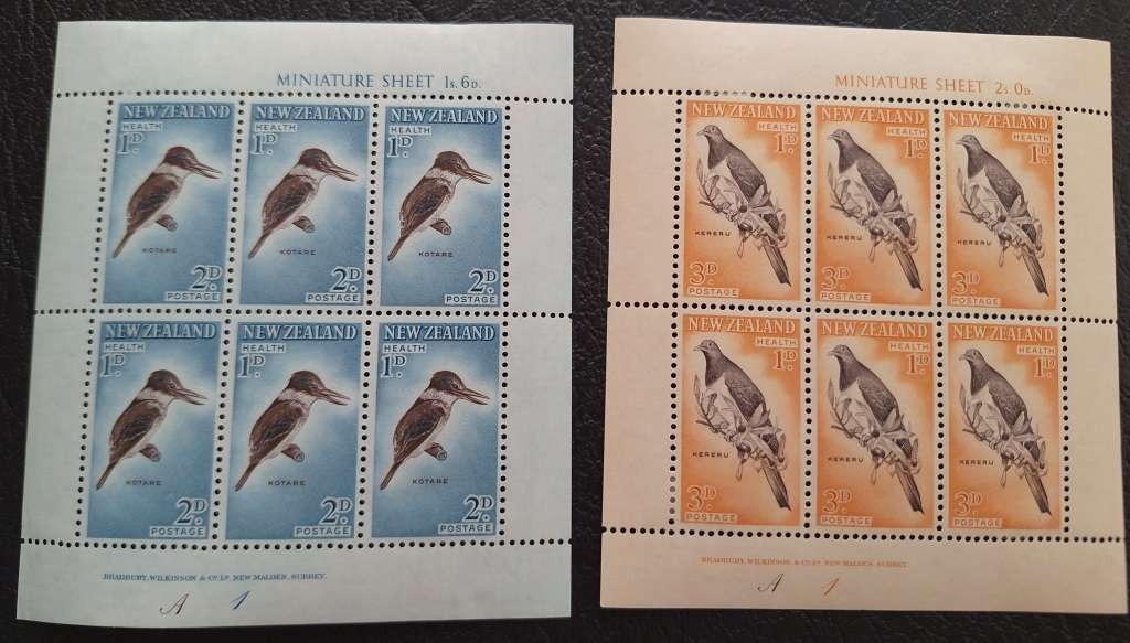 New Zealand 1960 Health Issue Bird Set of 2 Unused Hinged Miniature Sheets