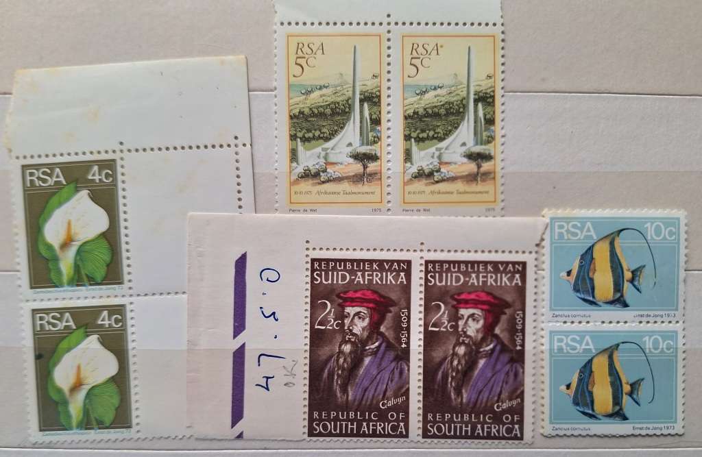 RSA Mixed Lot 4 Pairs Unused stamps