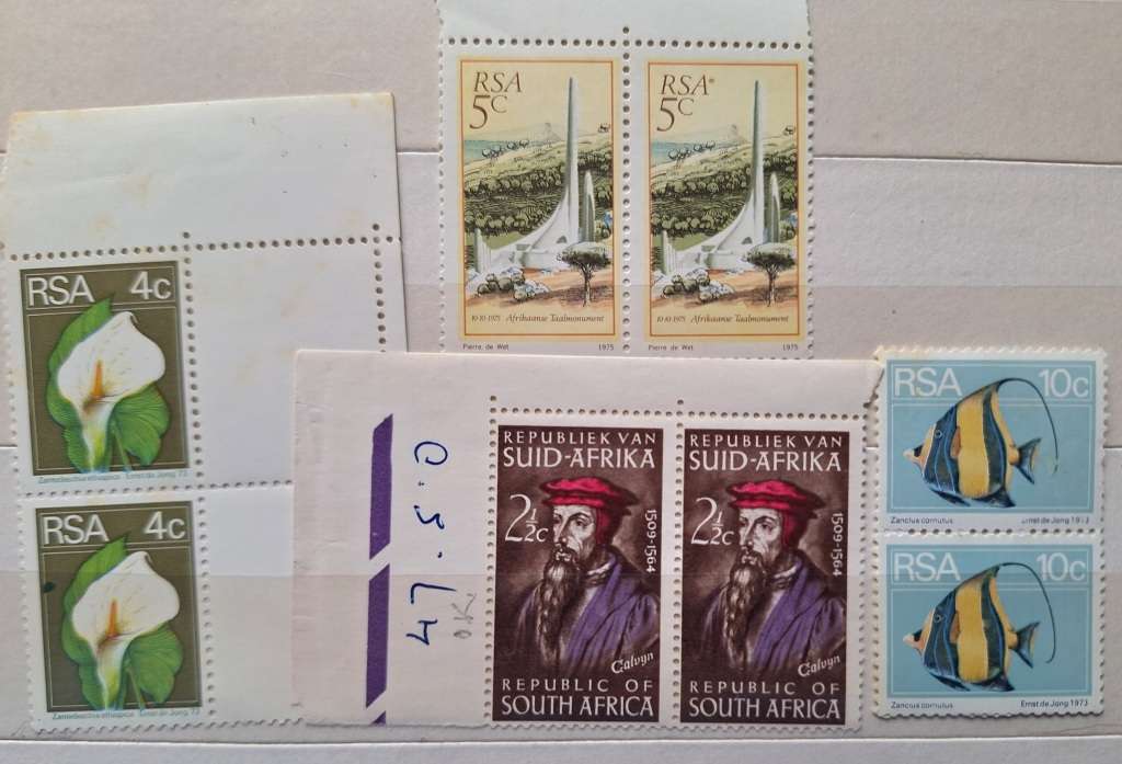 RSA Mixed Lot 4 Pairs Unused stamps