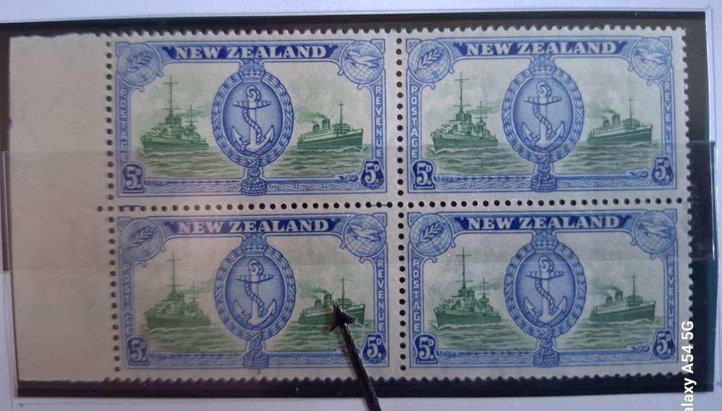New Zealand 1946 Peace Issue 5d Block of 4 Mint stamps Extra Telegraph Wire Variety