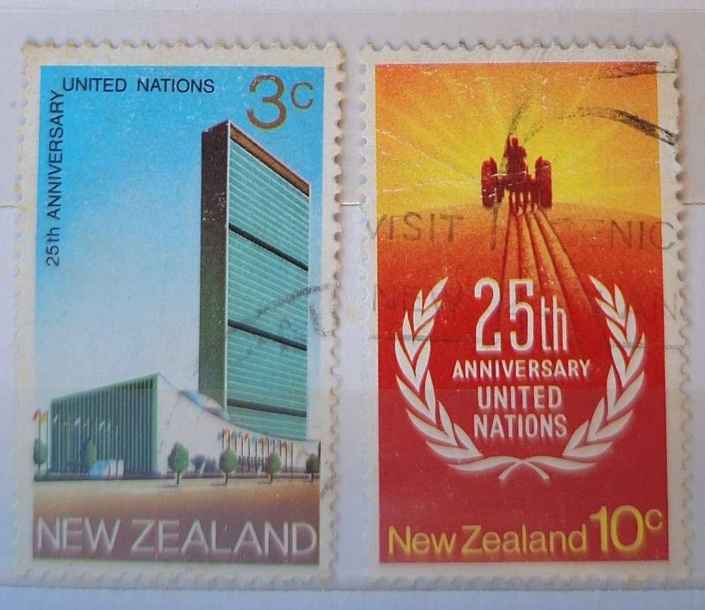 New Zealand 1970 United Nations Set of 2 Used Hinged stamps