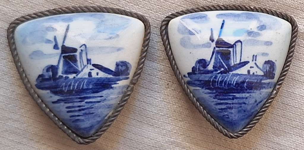 Vintage Delft Clip-on Ear rings