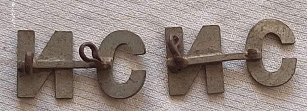 Natal Carbineers White Metal Shoulder Title 1899-1902 with One Lug Missing