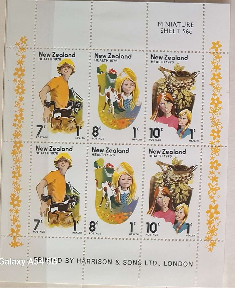 New Zealand 1976 Health Issue 1 Unused Miniature Sheet