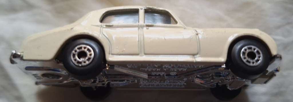 Matchbox MB-31 1985 Rolls Royce Silver Cloud In original box