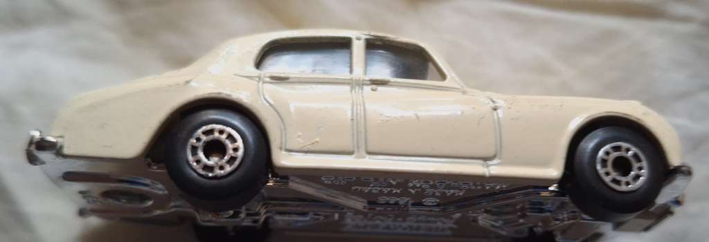 Matchbox MB-31 1985 Rolls Royce Silver Cloud In original box