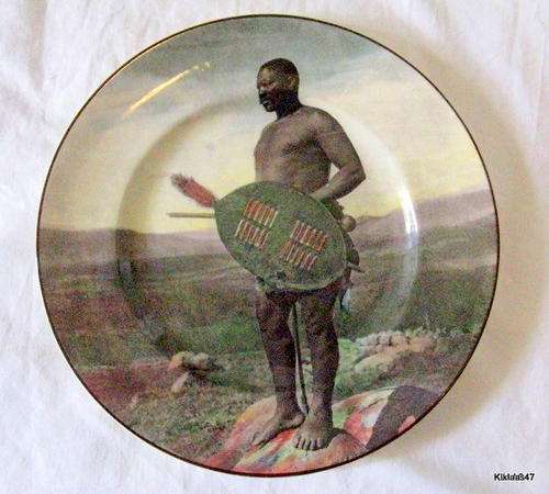 ROYAL DOULTON AFRICAN SERIES ZULU WARRIOR D 6364 ZULULAND  DIAMETER 26.5CM