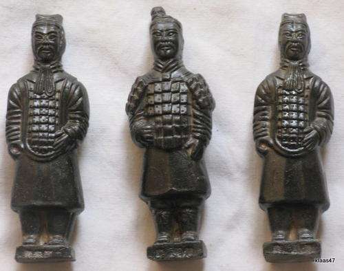 TERRACOTTA OF QIN DYNASTY : 3 PIECES : 12cm HIGH
