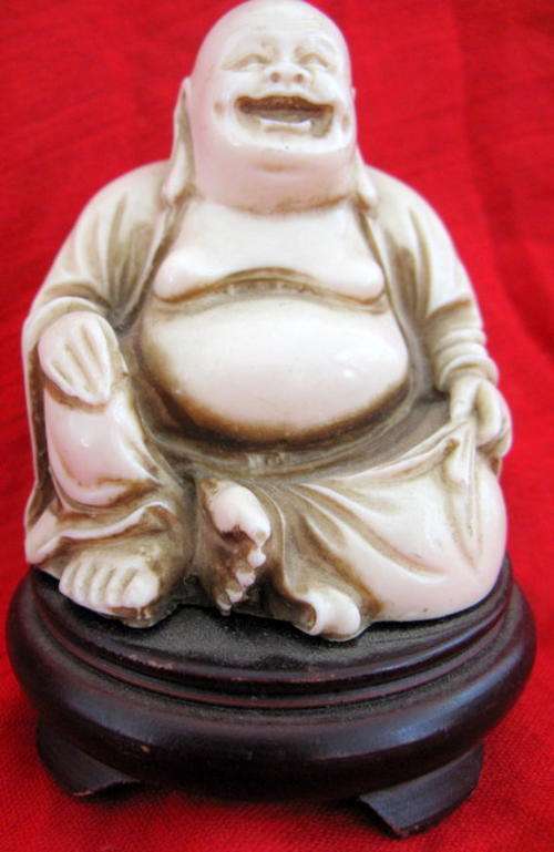BUDDHA : 9.5cm HIGH : RESIN