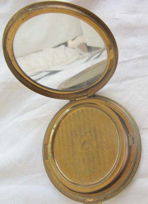 VINTAGE : STRATTON : MADE IN ENGLAND : POWDER COMPACTUM