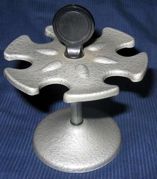 Vintage Rubber Stamp Rack/Holder : Metal : Holds 6 stamps : 10.5cm Diameter