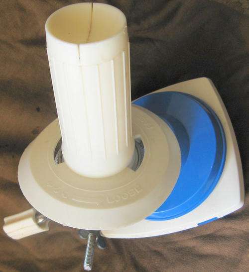 EMPISAL - KNITMASTER : WOOL WINDER : YARN GUIDE IS MISSING : INSTRUCTION LEAFLET INCLUDED