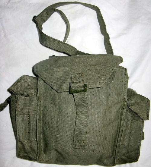 SMALL BAG : 24x21x10cm : POUCHES ON EACH SIDE