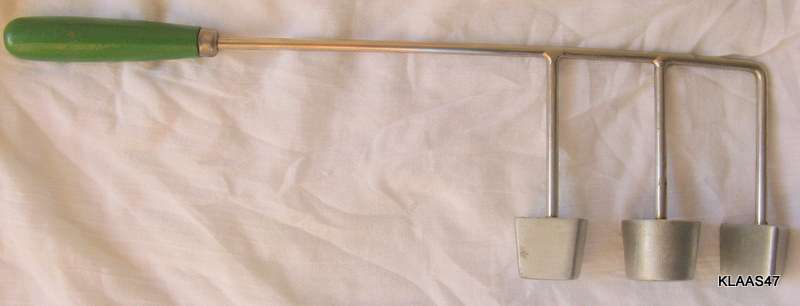 SNACKLE : WOODEN HANDLE (GREEN) : **see pictures ** : INSTRUCTION LEAFLET ENCLOSED