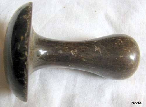 WOODEN DARNING MUSHROOM : cm DIAMETER