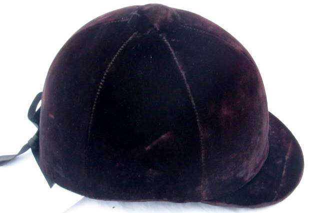 RIDING CAP : HUNT CROWN : SIZE 6 3/4 (55) : CHIN STRAP FRAYED IN ONE  PLACE : INSIDE FRONT WORN