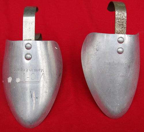 SHOE TREE : ALUMINIUM : VIC-TREE - MADE IN ENGLAND : FOR BACKLESS SHOE