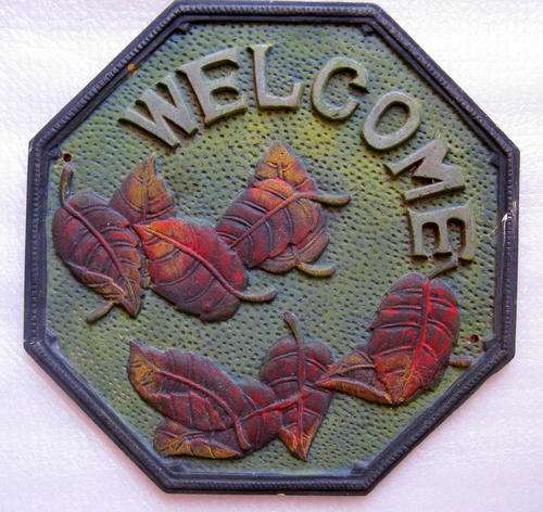 WELCOME : CAST IRON SIGN : 25cm ACROSS - 25cm DOWN : WEIGHS 2.1KG