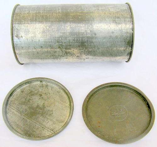 DURAY BAKEWARE : CYLINDER NUT LOAF TIN : 16.5cm LONG - 9cm DIAMETER