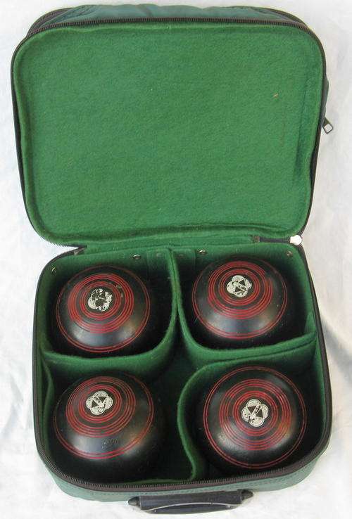 SET OF 4 HEMSELITE BOWLS IN BAG : 4 15/16 STANDARD : LN - 509