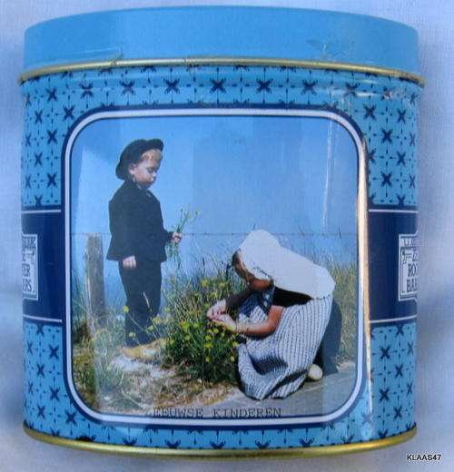 EMPTY OVAL TIN : ZEEUWSE ROOMBOTER BABBELAARS : 8.5cm LONG - 4cm WIDE - 8.8cm HIGH