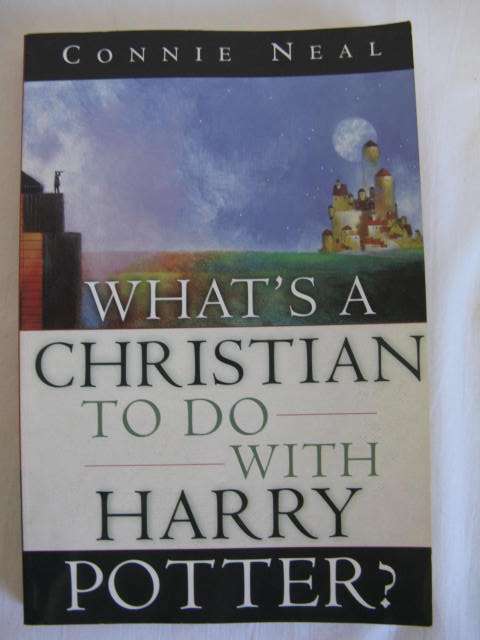 WHAT'S A CHRISTIAN TO DO WITH HARRY POTTER?  BY CONNIE NEAL  (PAPERBACK)