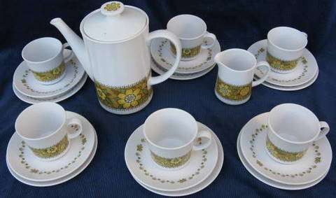 NORITAKE : "FESTIVAL" : 21 PIECE : (NO SUGAR BOWL)