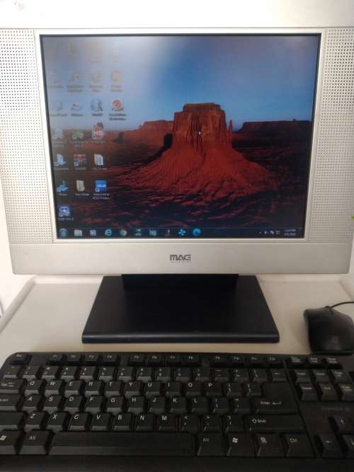 Complete Desktop Pc With Monitor