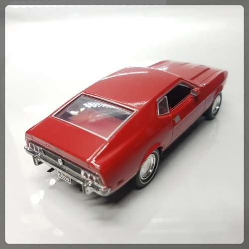 Original Detailed Die Cast Metal Mustang Mach 1 Scale 1:43