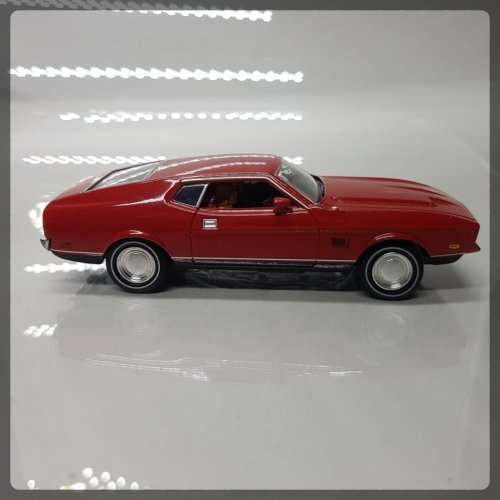 Original Detailed Die Cast Metal Mustang Mach 1 Scale 1:43
