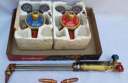 Oxygen + Acetylene Regulators + Cutting Torch