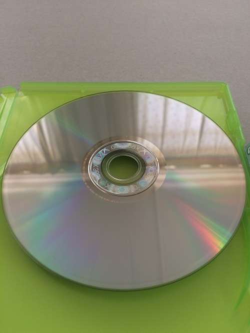 DJ Hero turntable and game