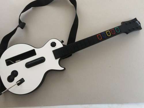 Guitar Hero Guitar - WII