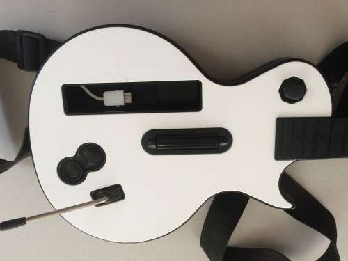 Guitar Hero Guitar - WII