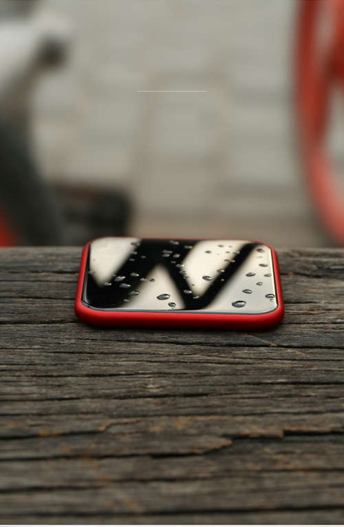 BENKS Thin Cube Aluminum Alloy Qi Wireless Phone Charger for iPhone & Samsung Red