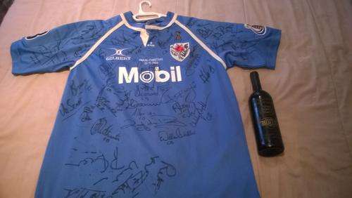 anton leonard signed 2004 jersey and wine