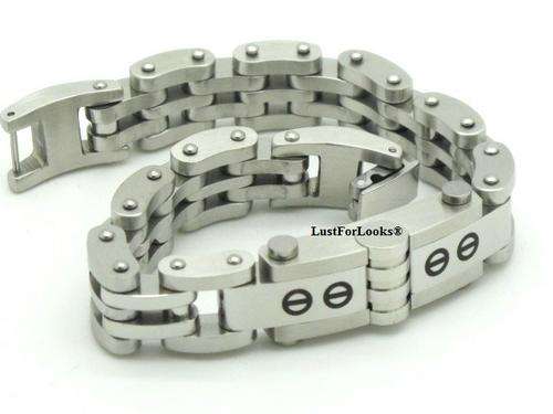 *** Silver Plated *** Stainless Steel *** Limited Design Edition *** Exclusively From Dubai Fashion