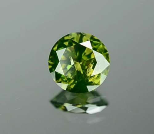 Matching Pair of 1.03tcw Fancy Vivid Green Brilliant Round Cut Natural Diamonds! R72 500