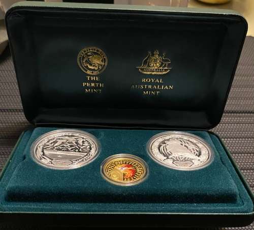 2000 Sydney Olympics Series VIII Three Coin Gold and Silver Set