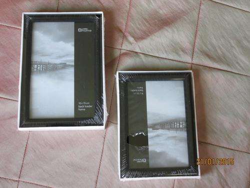 Set of 2 black frames