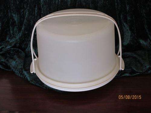 Tupperware Cake carrier