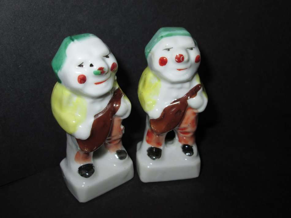 2 x Porcelain / Ceramic Japan Small Figurines, musicians. Vintage/Collectible/