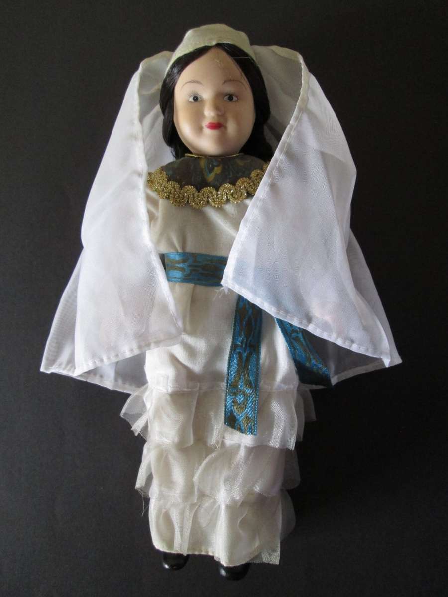 Dolls of The World- No 57- Porcelain Doll- Kazakhstan- Kazakhstan Costume + Collector's Guide